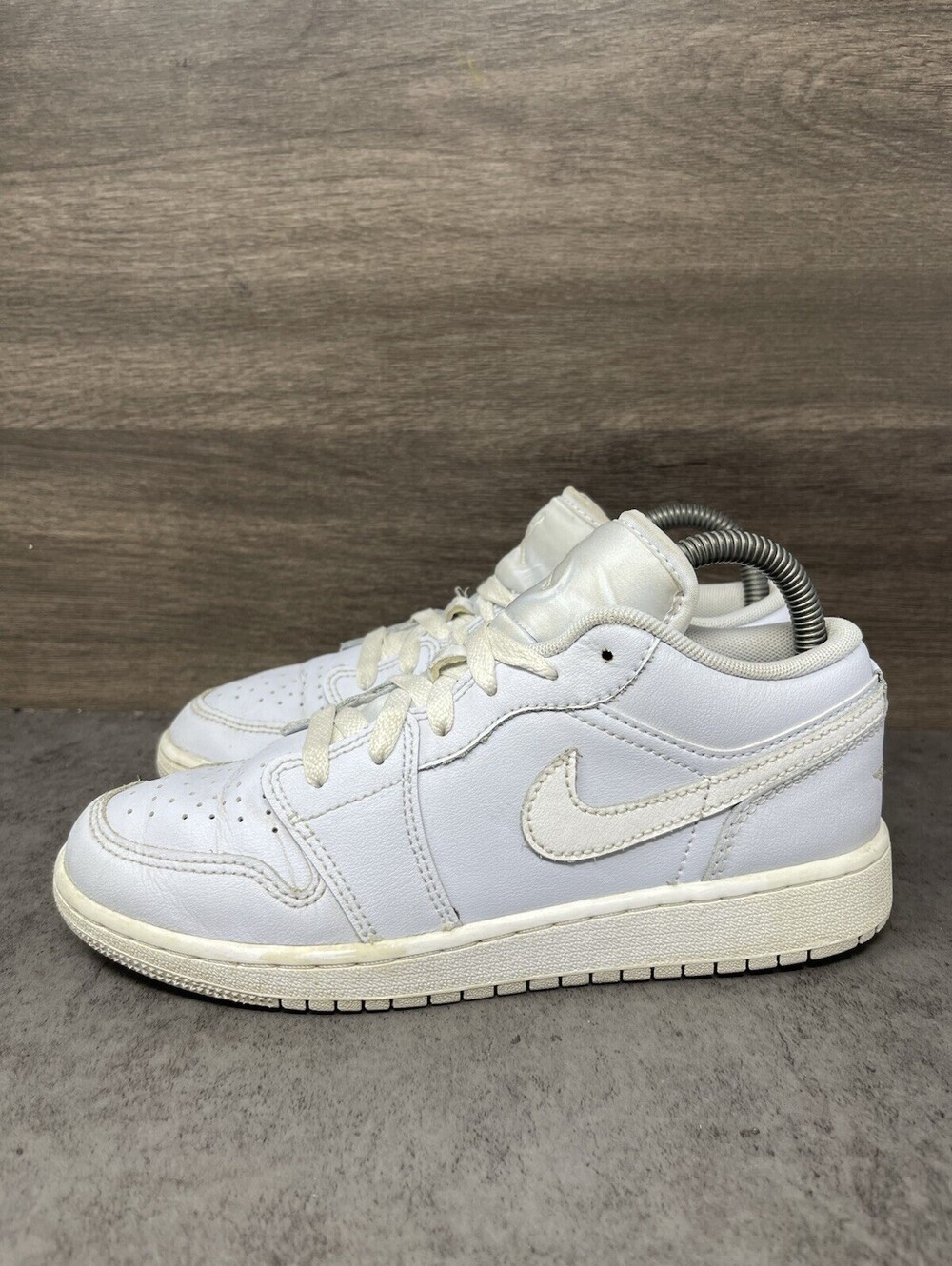 Air Jordan 1 Low Size 4.5Y Kids White Sail Basketball Shoes FV8186-400